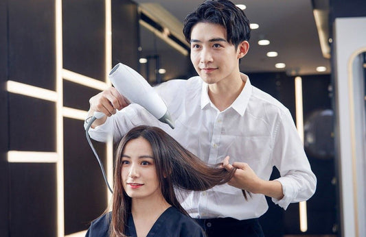 Banner bài viết Nhuộm Tóc Đẹp Tuổi 28+ Thu Đông 2025 tại Hairsalon Ngọc Mỹ