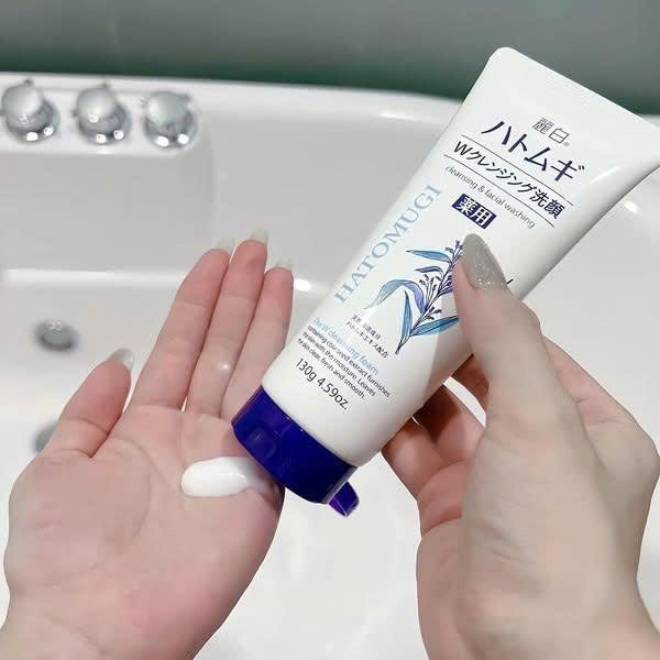 Sữa Rửa Mặt Hatomugi The Medicated Facial Foam 130g – Ngừa Mụn, Dưỡng Ẩm, Làm Sáng Da